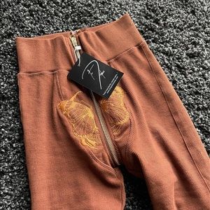 Tordrobes Brown butterfly pants. Never worn